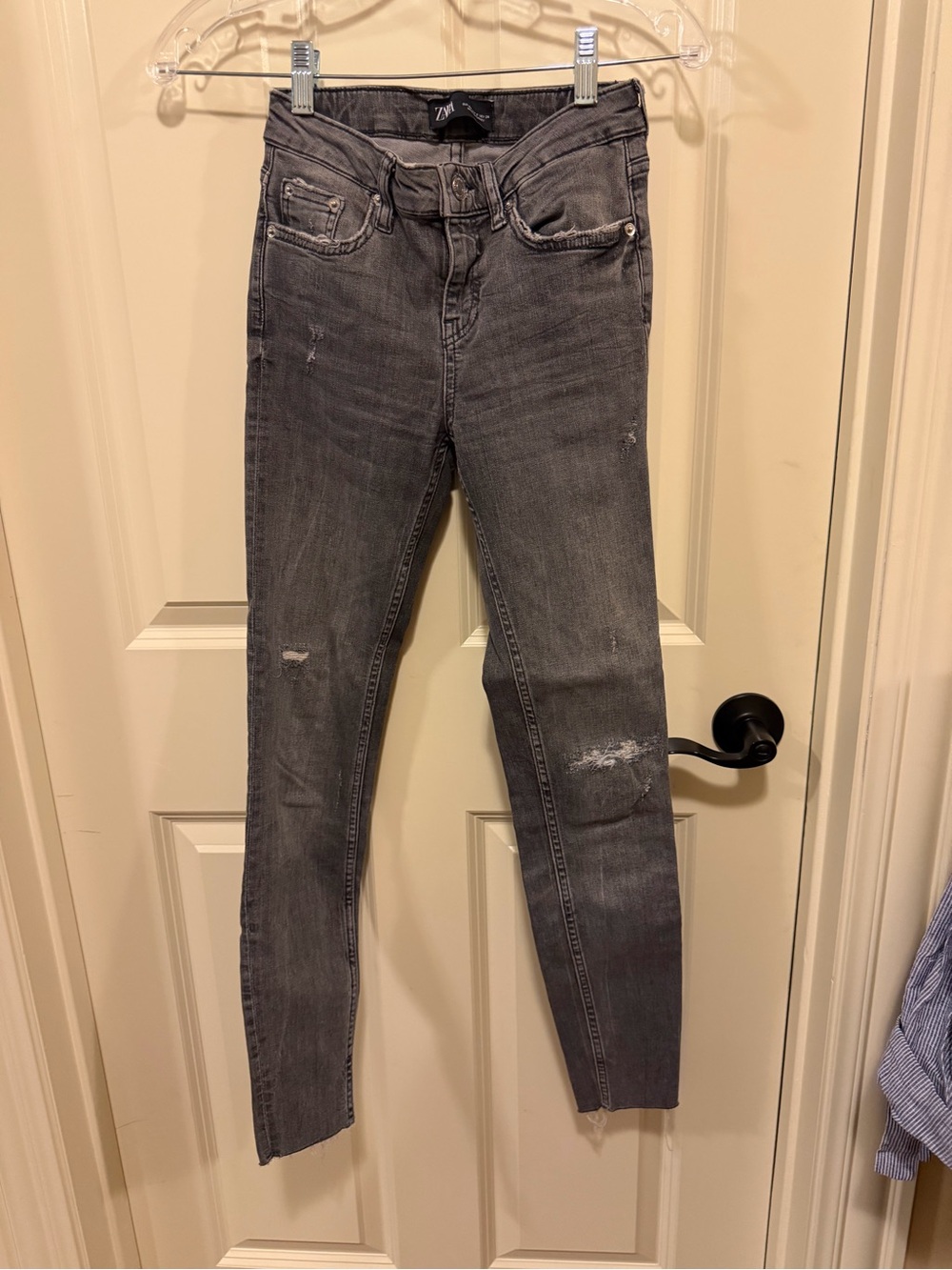 Zara Grey Skinny Distressed High-Rise Jeans - Picture 1 of 2